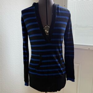 Rue21 Black and Blue Striped V-Neck Sweater